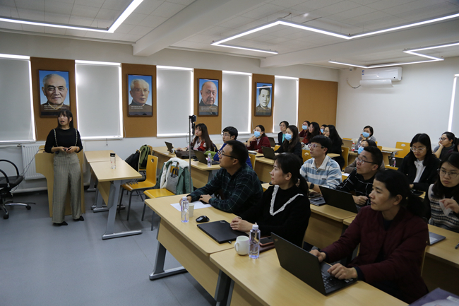 德信游戏平台集团新时代学习大讲堂——青年学堂第二课在集团总部开讲