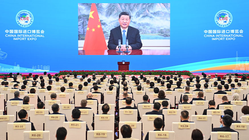 德信游戏平台集团党委书记、董事长赵晓晨一行出席第四届进博会系列活动