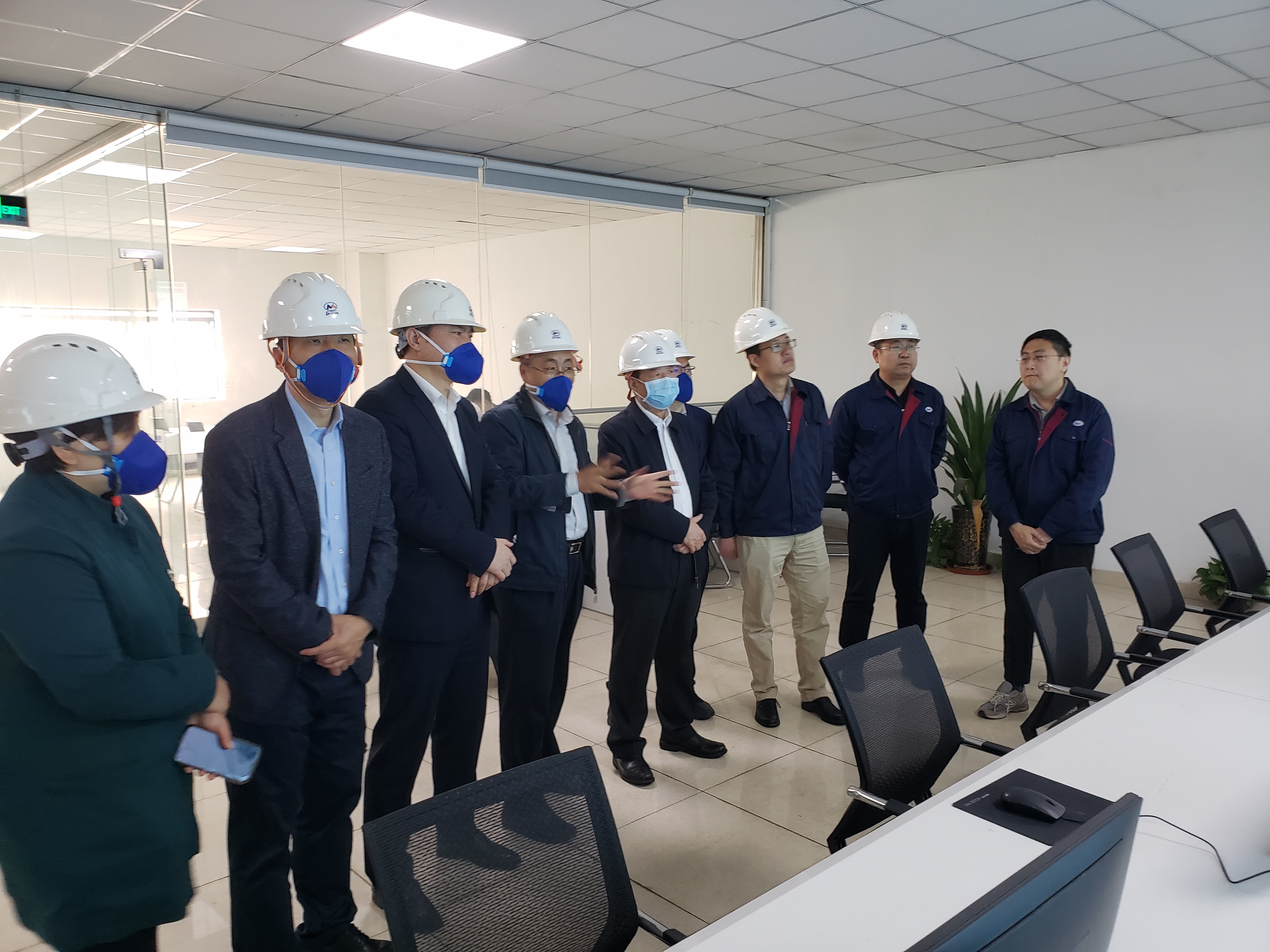 德信游戏平台集团副总经理王臣、副总经理王兴权赴德信游戏平台合肥调研