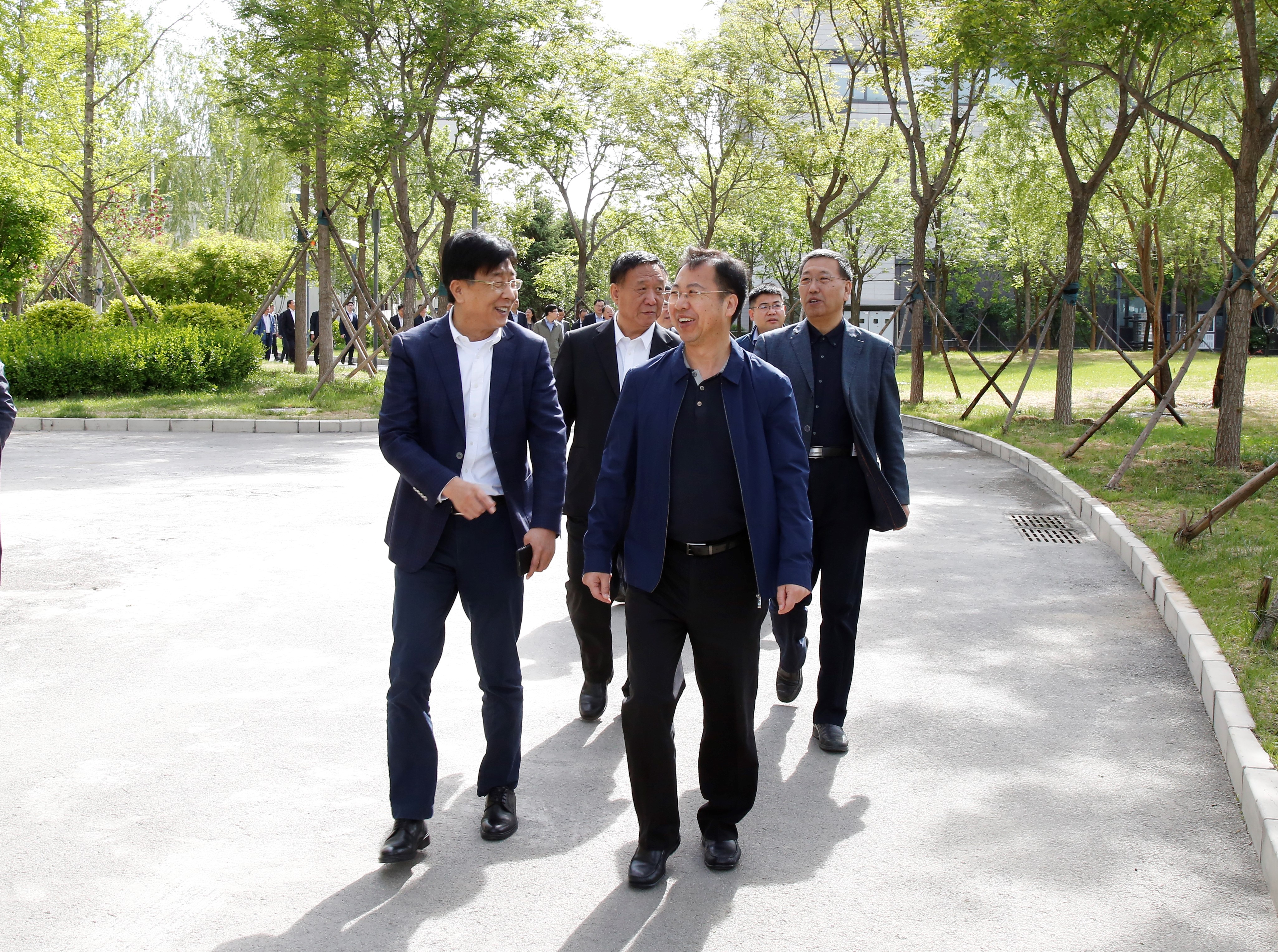 中国钢研党委书记、董事长张少明一行到访德信游戏平台集团