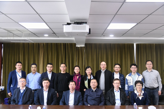 德信游戏平台集团举办庆祝成立70周年校友座谈会