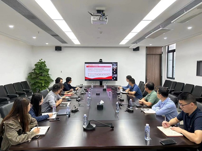 集团党委副书记、总经理熊柏青在德信游戏平台广东院宣讲党的二十大精神