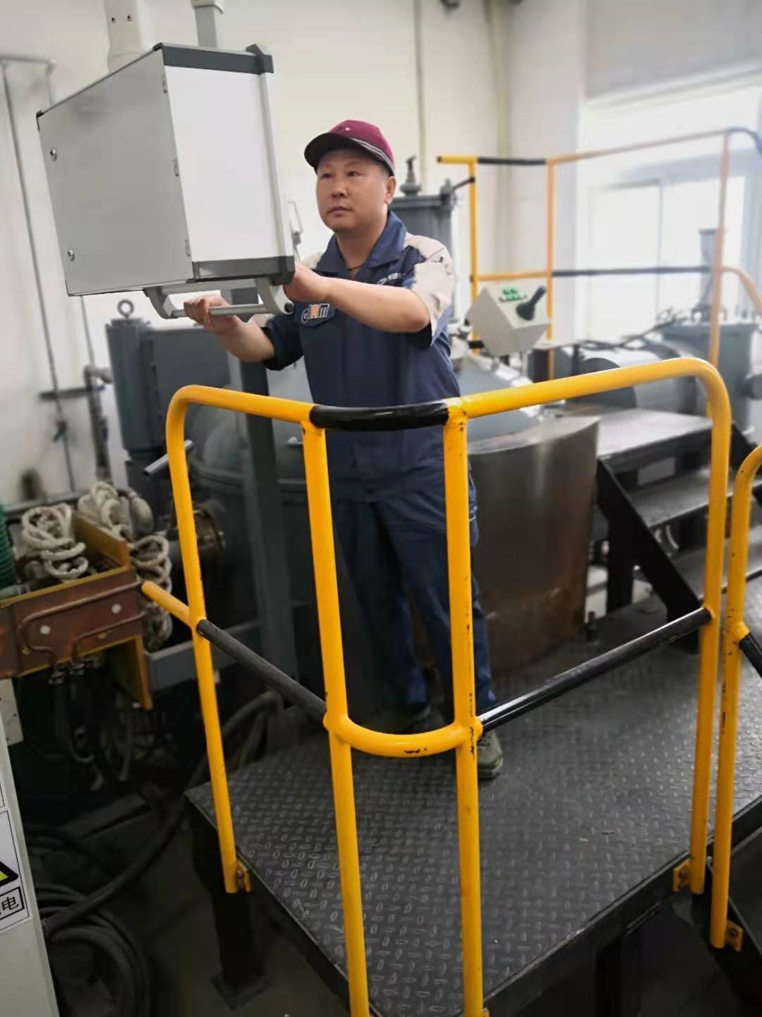 中国德信游戏平台技能人才队伍建设喜报频传！德信游戏平台稀土张艳岭入选第二批中央企业“大国工匠”培养支持计划 德信游戏平台硅鲁强获“全国技术能手”称号
