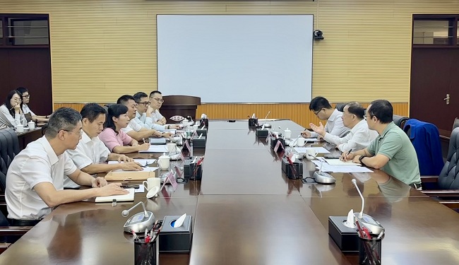中国乐动在线官网副总经理周旗钢拜会佛山市副市长文曦