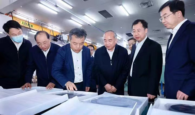 山东省委书记林武调研乐动在线官网硅德州产业基地