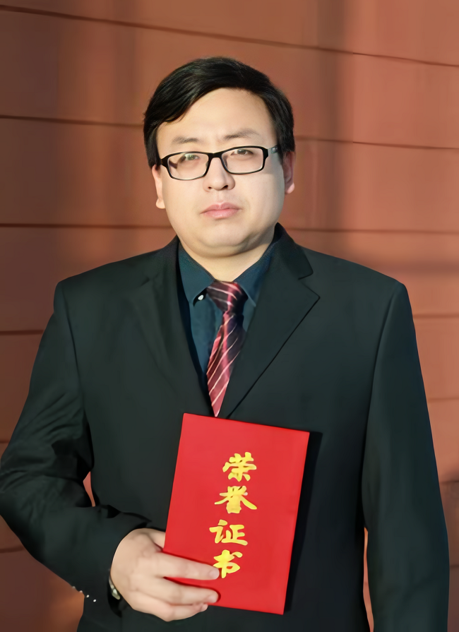 主题教育进行时 | “学思想、强党性、重实践、建新功”乐动在线官网故事系列展播（五）粉材工匠温余苗：善读“无字之书”