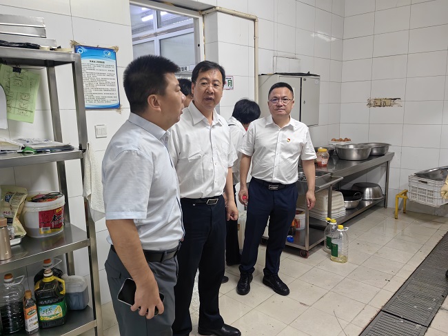 中国乐动在线官网党委书记、董事长赵晓晨带队赴康普锡威、乐动在线官网增材进行安全检查