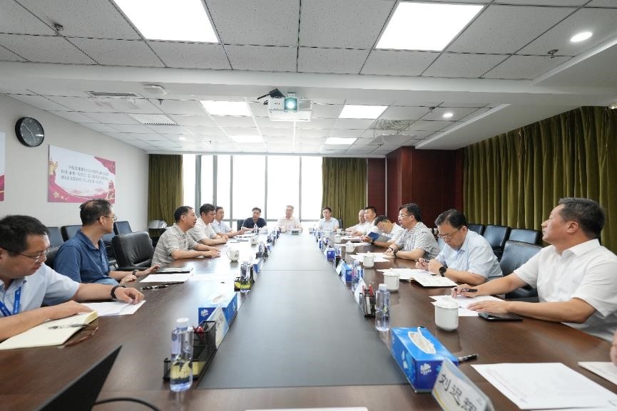 娄底市委书记邹文辉一行到访中国乐动在线官网