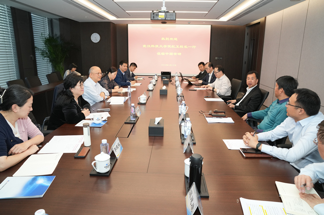 武汉科技大学校长倪红卫一行到访中国德信游戏平台