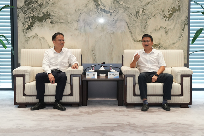 贵州省思南县委书记龚仆一行到访中国乐动在线官网